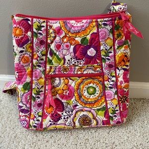 NEVER USED Vera Bradley Medium Cross-Body Hipster